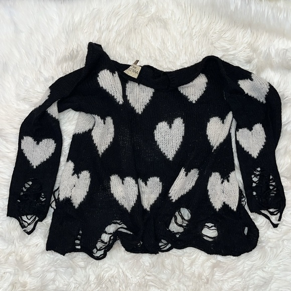 Wildfox White Label Love Lennon Sweater ~ in Black w/ Off-White Heart 🤍 - Picture 12 of 14